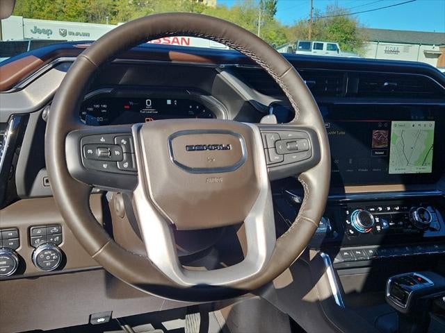 2023 GMC Sierra 1500 4WD Crew Cab Short Box Denali