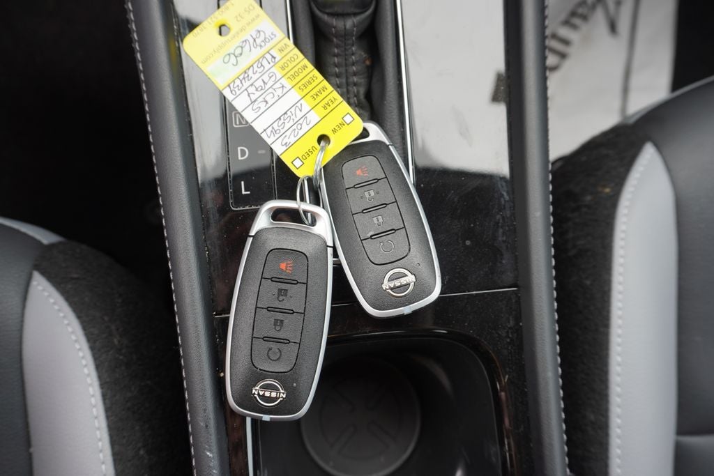 2023 Nissan Kicks SR Xtronic CVT
