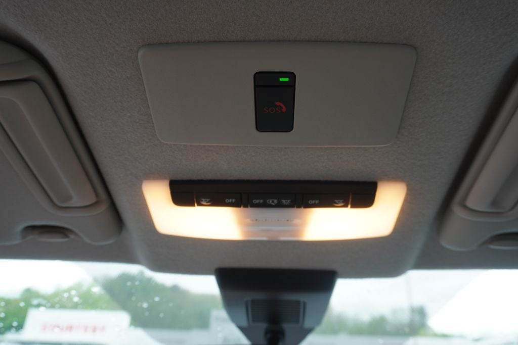 2023 Nissan Kicks SR Xtronic CVT