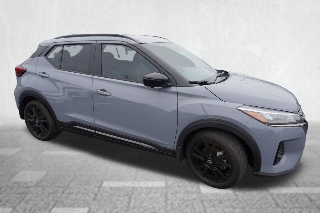 2023 Nissan Kicks SR Xtronic CVT