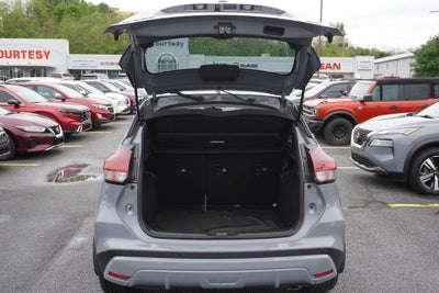 2023 Nissan Kicks SR Xtronic CVT