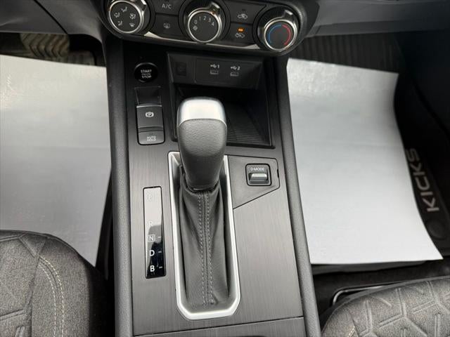 2025 Nissan Kicks SV FWD