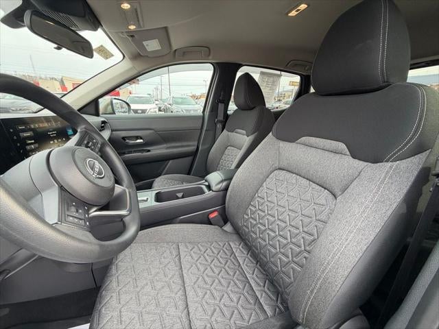 2025 Nissan Kicks SV FWD