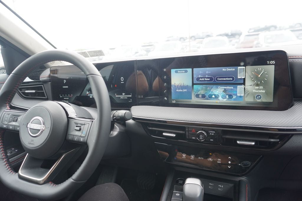 2025 Nissan Kicks SR Intelligent AWD