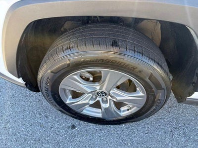 2024 Toyota RAV4 Hybrid LE