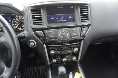 2018 Nissan Pathfinder SV
