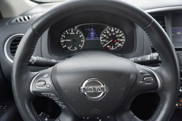 2018 Nissan Pathfinder SV