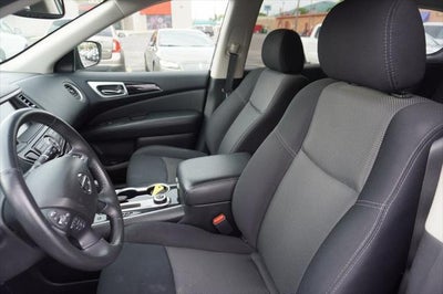 2018 Nissan Pathfinder SV