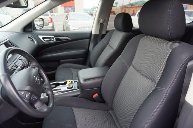 2018 Nissan Pathfinder SV