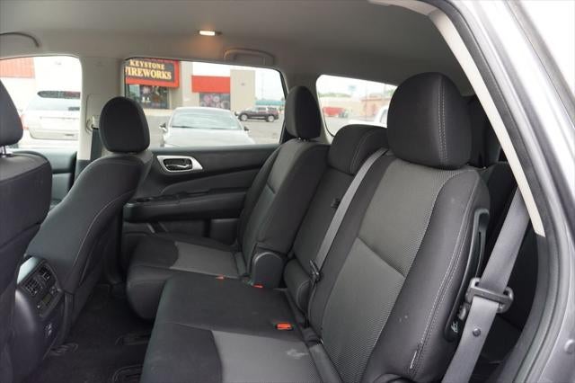 2018 Nissan Pathfinder SV