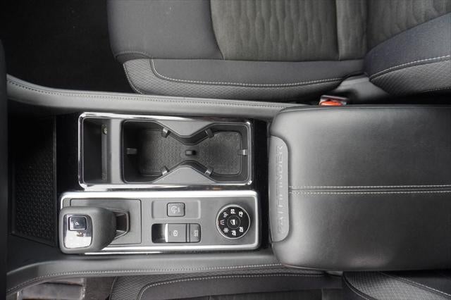 2025 Nissan Pathfinder SV 4WD