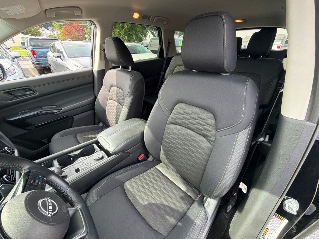 2023 Nissan Pathfinder SV 4WD