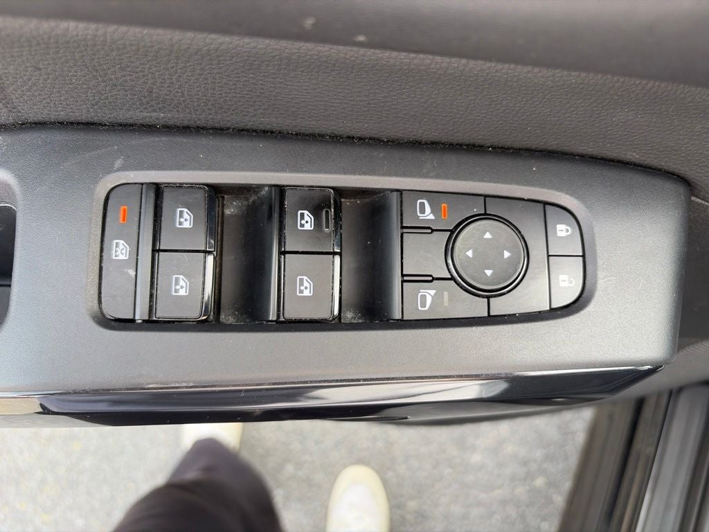 2023 Nissan Pathfinder SV 4WD