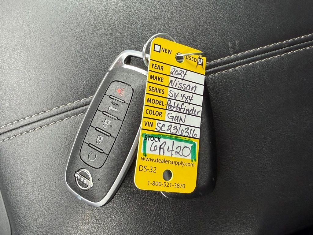 2025 Nissan Pathfinder SV 4WD