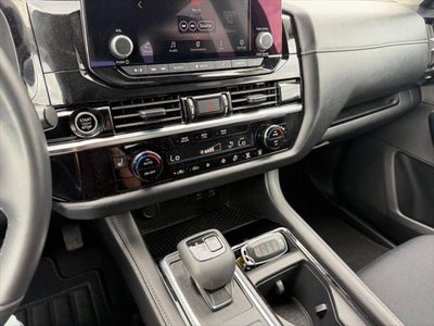 2024 Nissan Pathfinder SV 4WD