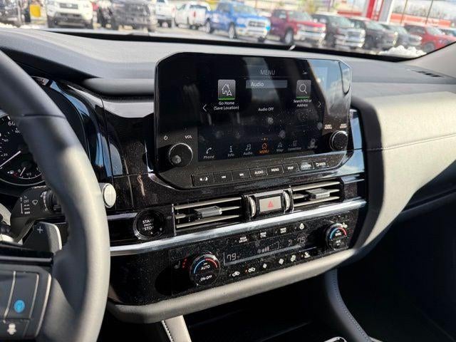 2025 Nissan Pathfinder SL 4WD