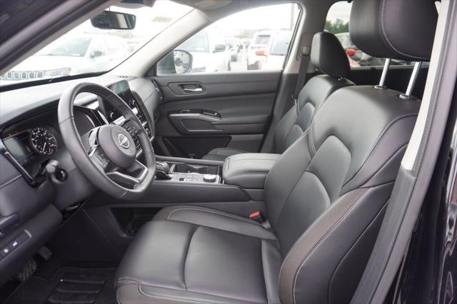 2025 Nissan Pathfinder SL 4WD
