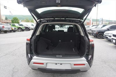 2025 Nissan Pathfinder SL 4WD