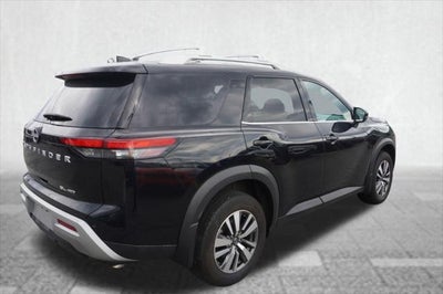 2025 Nissan Pathfinder SL 4WD