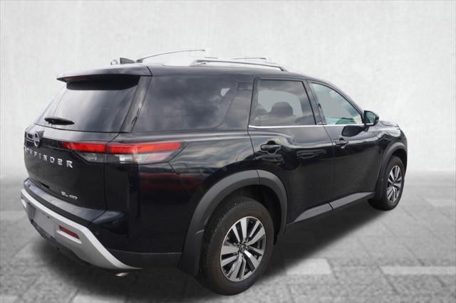 2025 Nissan Pathfinder SL 4WD