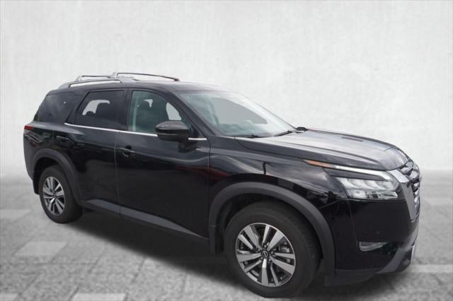 2025 Nissan Pathfinder SL 4WD