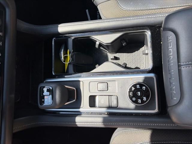 2024 Nissan Pathfinder SL 4WD