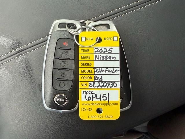 2025 Nissan Pathfinder Platinum 4WD