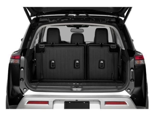 2023 Nissan Pathfinder Platinum 4WD