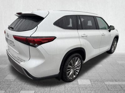 2022 Toyota Highlander Platinum