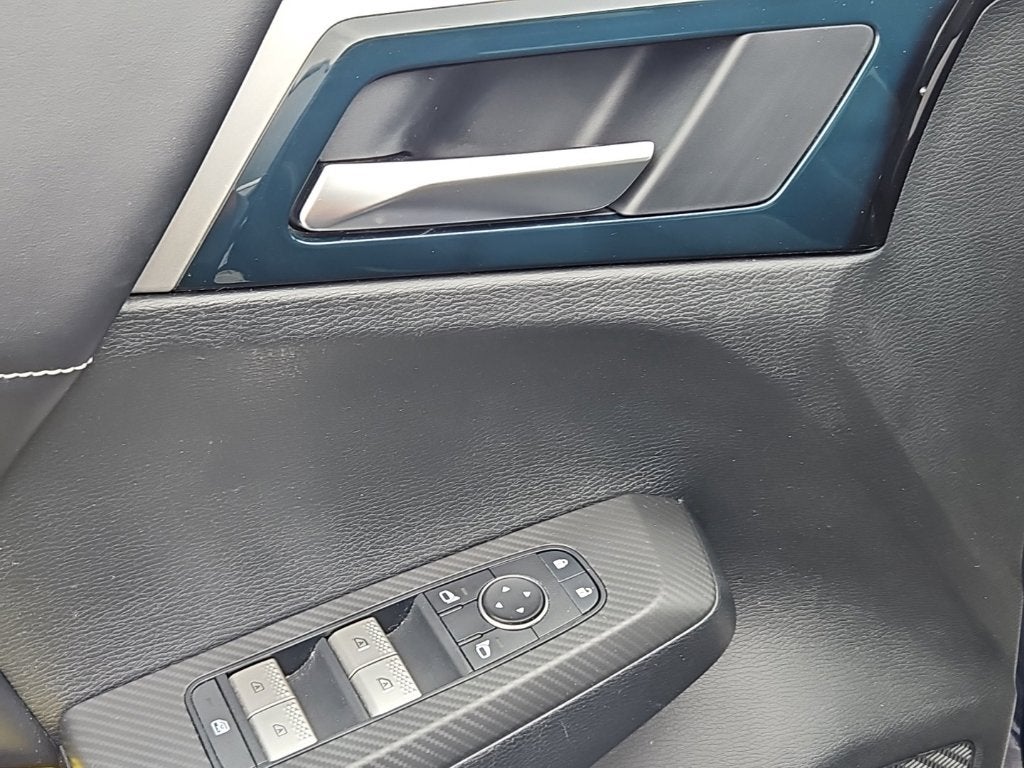 2022 Mitsubishi Outlander Base