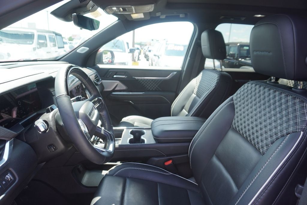 2024 GMC Acadia Denali