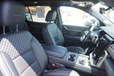 2024 GMC Acadia Denali