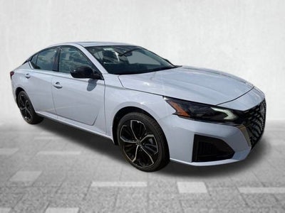 2025 Nissan Altima 2.5 SR