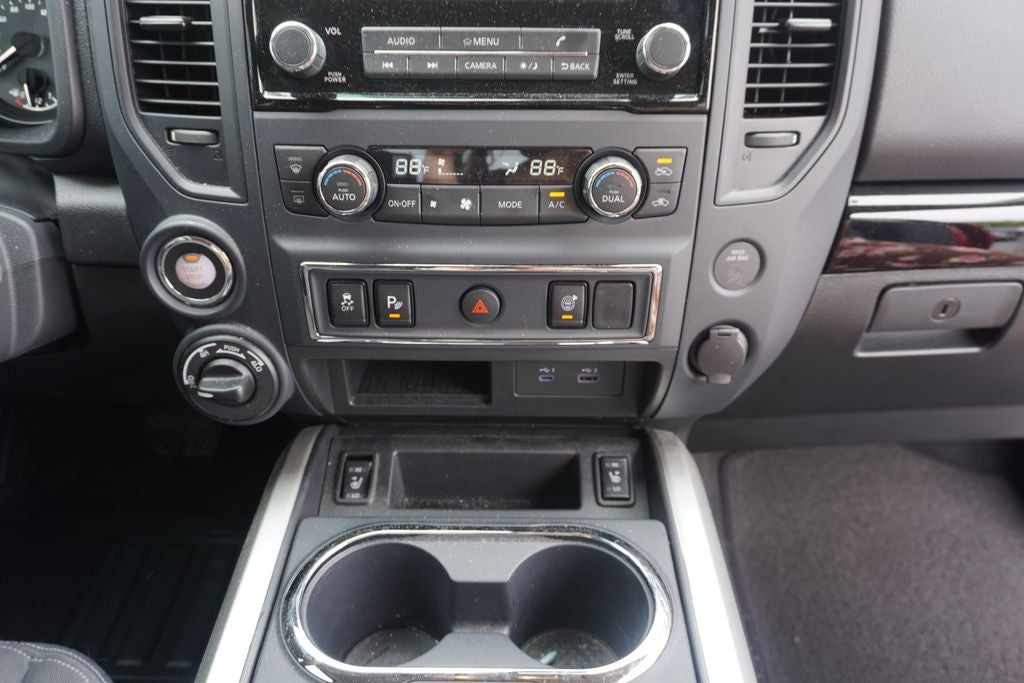 2024 Nissan Titan SV