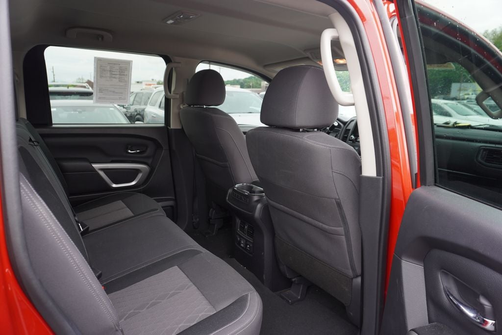 2024 Nissan Titan SV