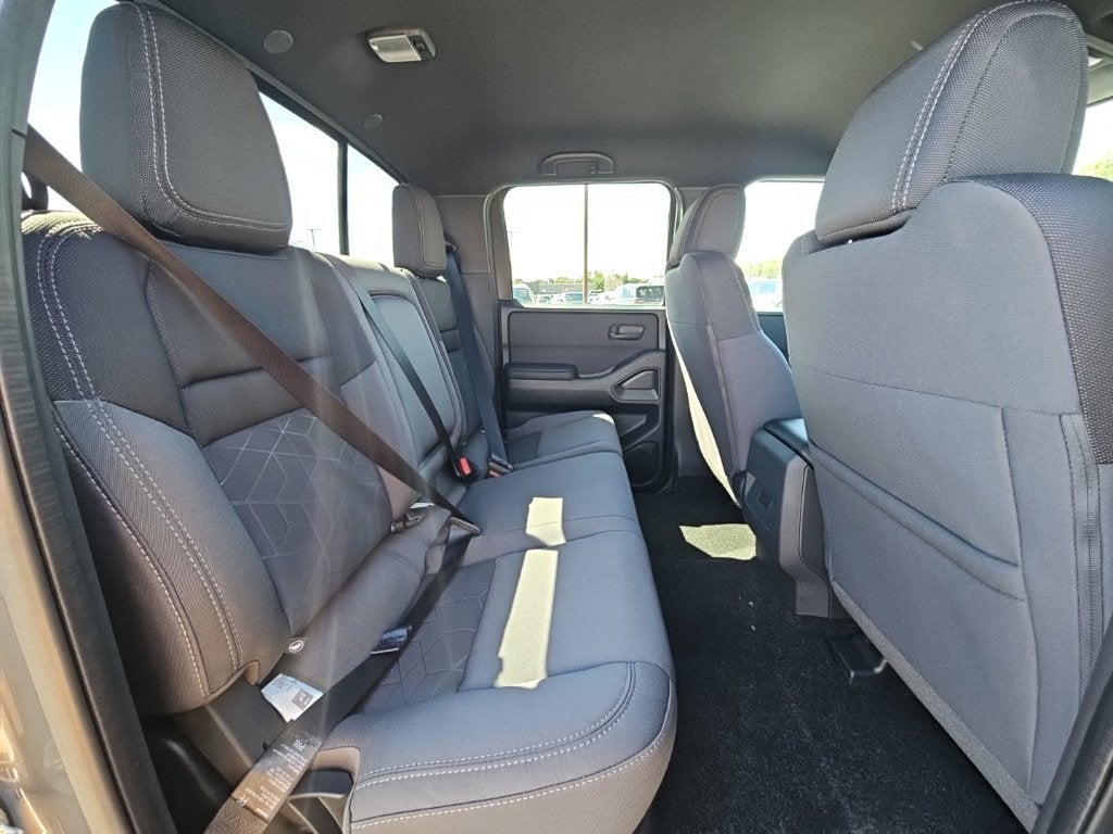 2027 Nissan Frontier SV