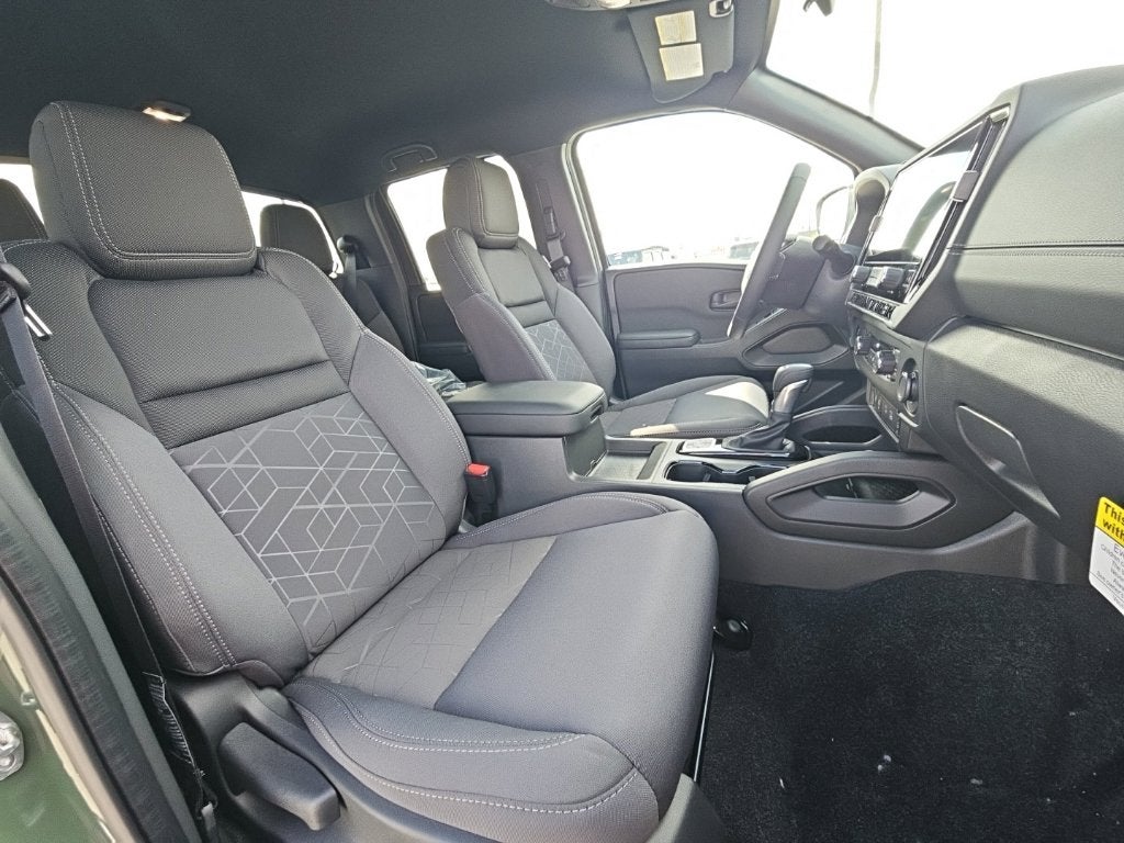 2027 Nissan Frontier SV