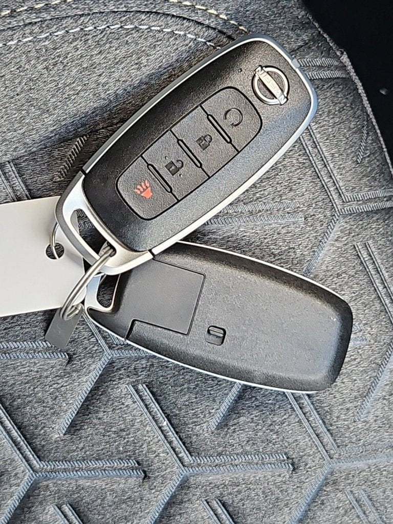 2027 Nissan Kicks SV