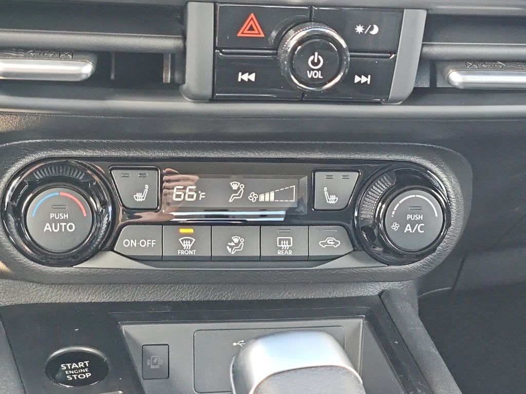 2027 Nissan Kicks SV