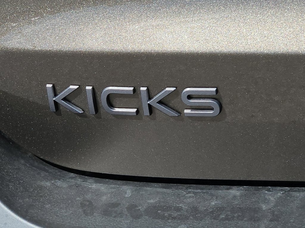2027 Nissan Kicks SV