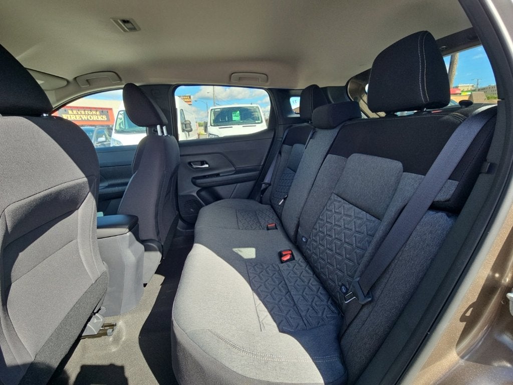 2027 Nissan Kicks SV