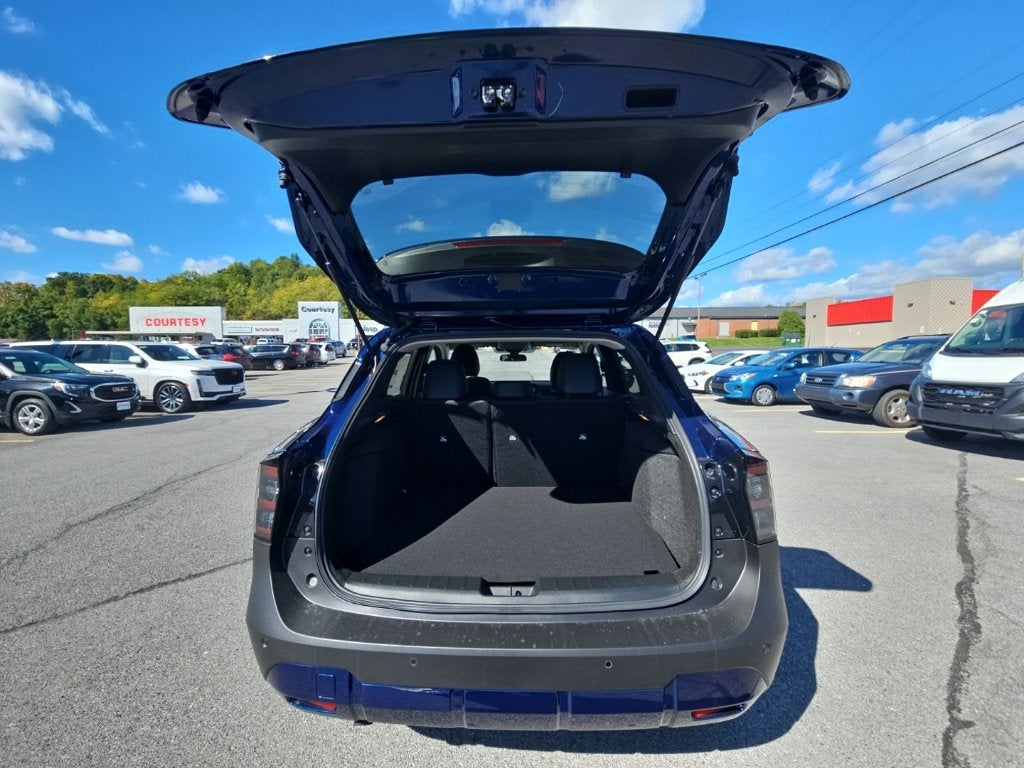 2027 Nissan Kicks SR