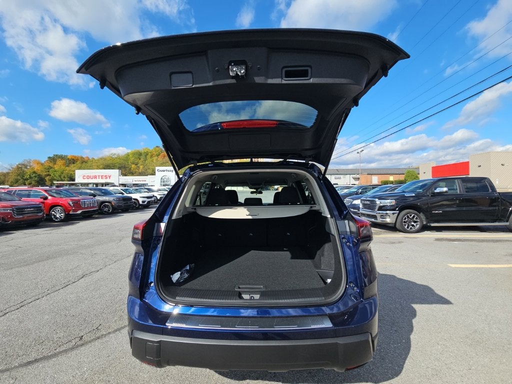 2027 Nissan Rogue SV