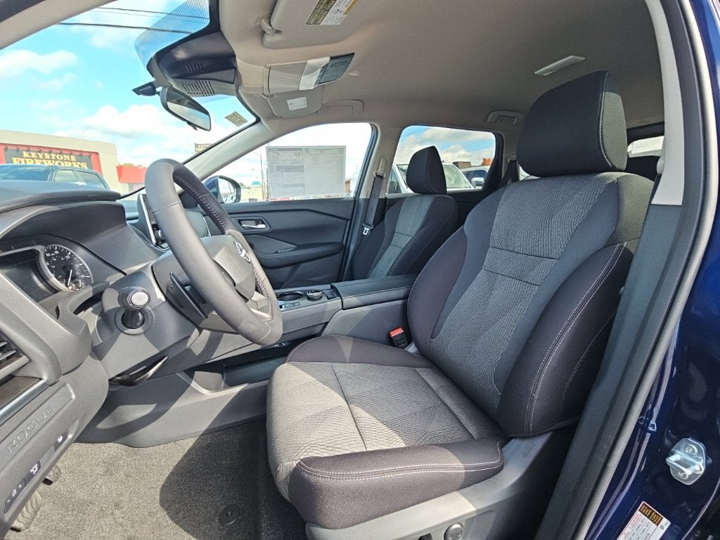 2027 Nissan Rogue SV