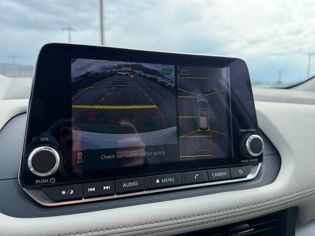 2026 Nissan Rogue Dark Armor