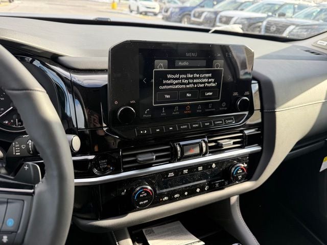 2025 Nissan Pathfinder SL