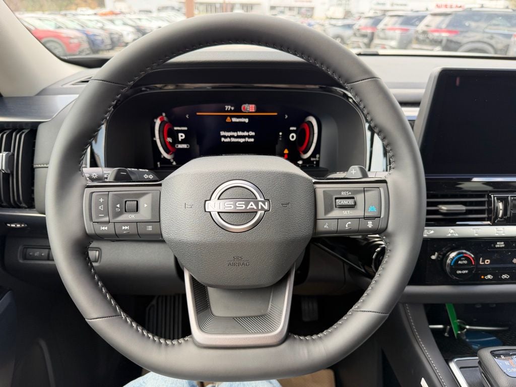 2026 Nissan Pathfinder SL