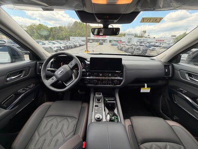 2026 Nissan Pathfinder Platinum