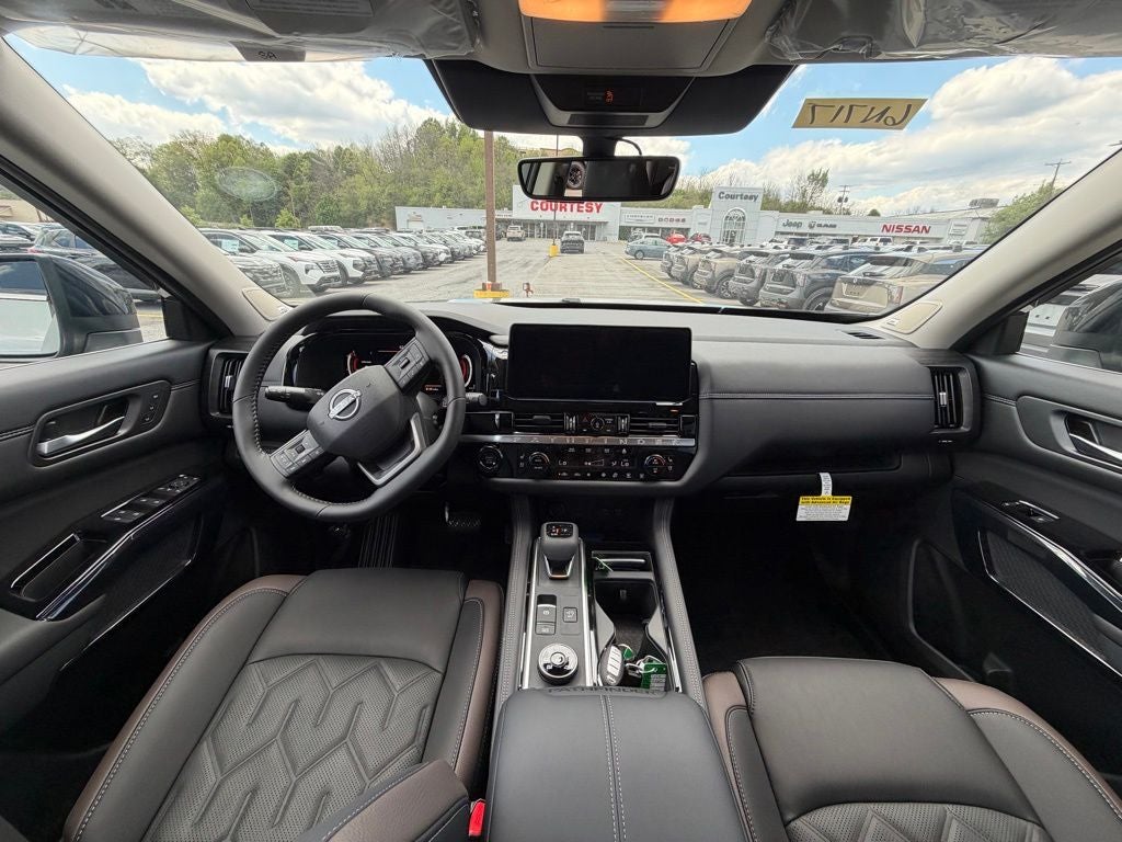 2026 Nissan Pathfinder Platinum