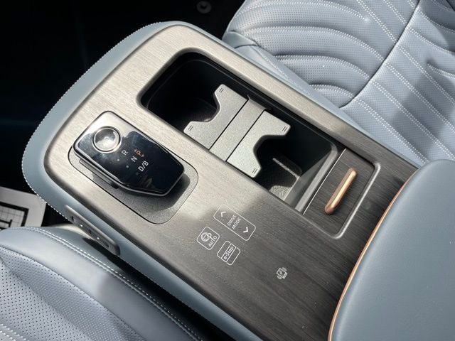 2025 Nissan Ariya PLATINUM+ e-4ORCE